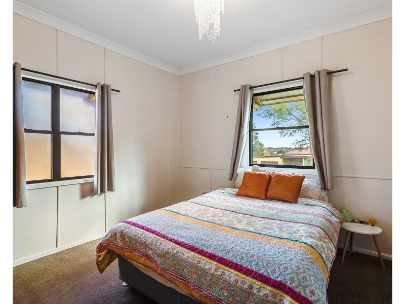 2 Allan Street, North Toowoomba QLD 4350