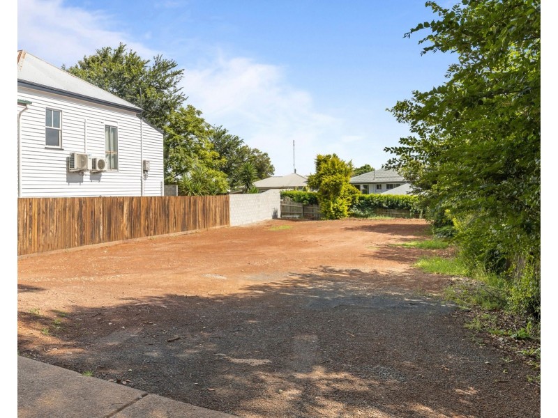 60A James Street, Rangeville QLD 4350