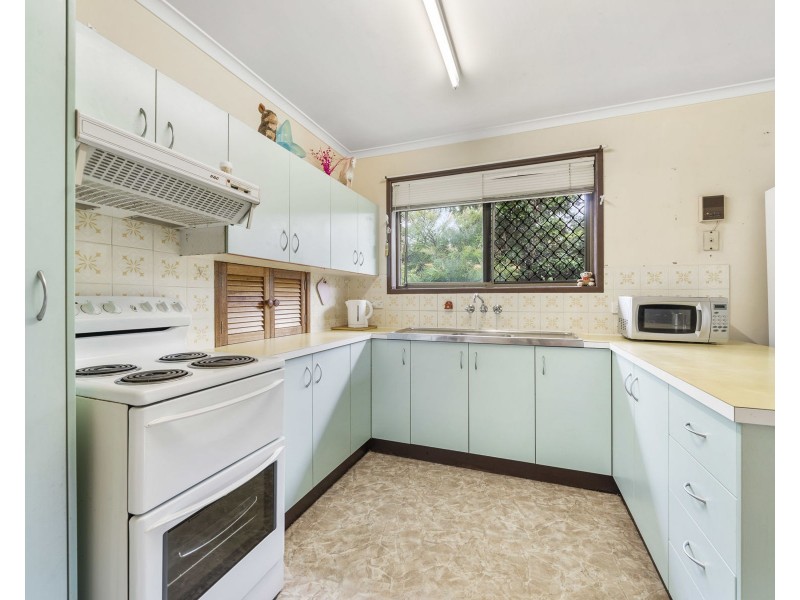 376 Hume Street, Centenary Heights QLD 4350