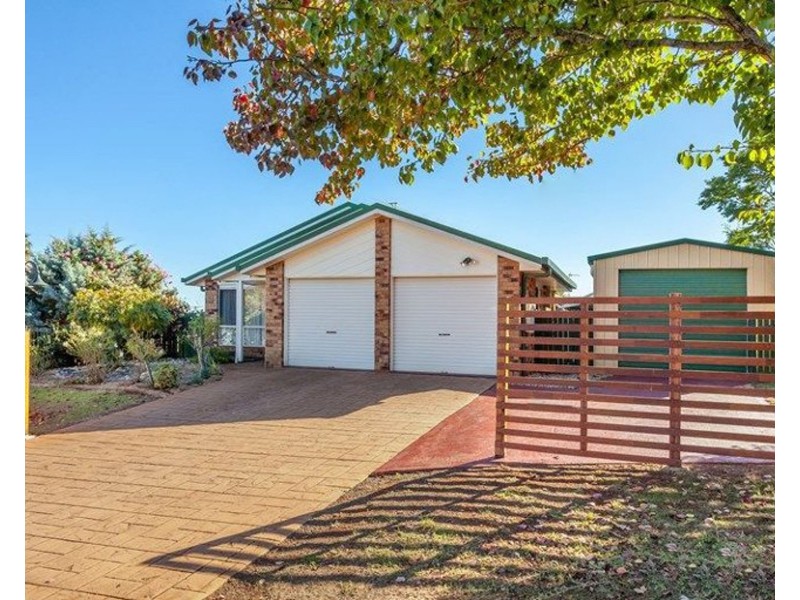 7 Stoneyhurst Court, Glenvale QLD 4350