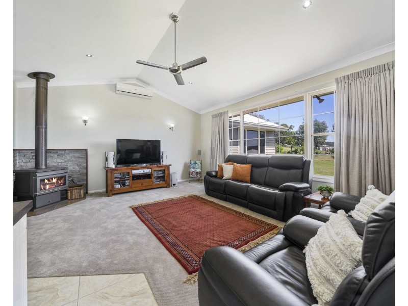 26 Kingston Road, Hodgson Vale QLD 4352