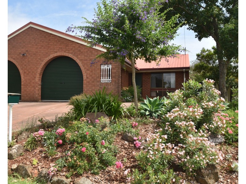 1/37 Agnes Street, Centenary Heights QLD 4350