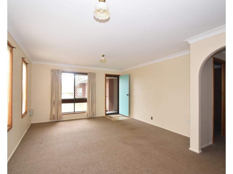 1/37 Agnes Street, Centenary Heights QLD 4350