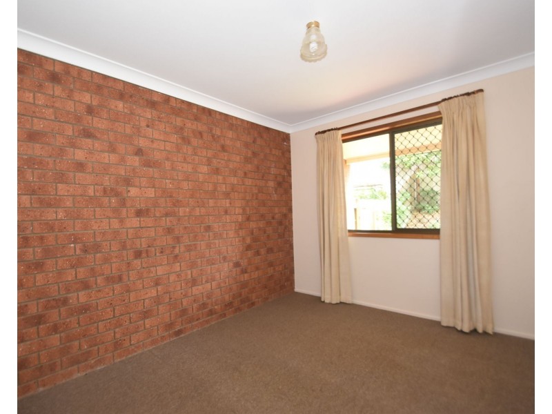1/37 Agnes Street, Centenary Heights QLD 4350