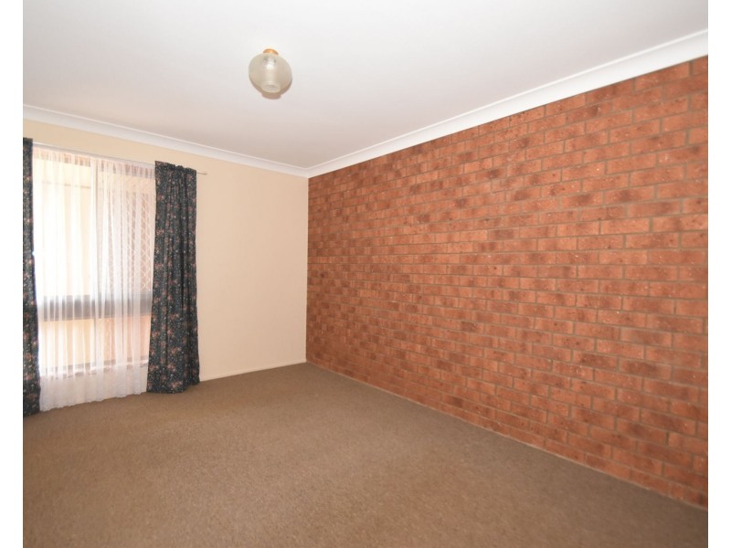 1/37 Agnes Street, Centenary Heights QLD 4350