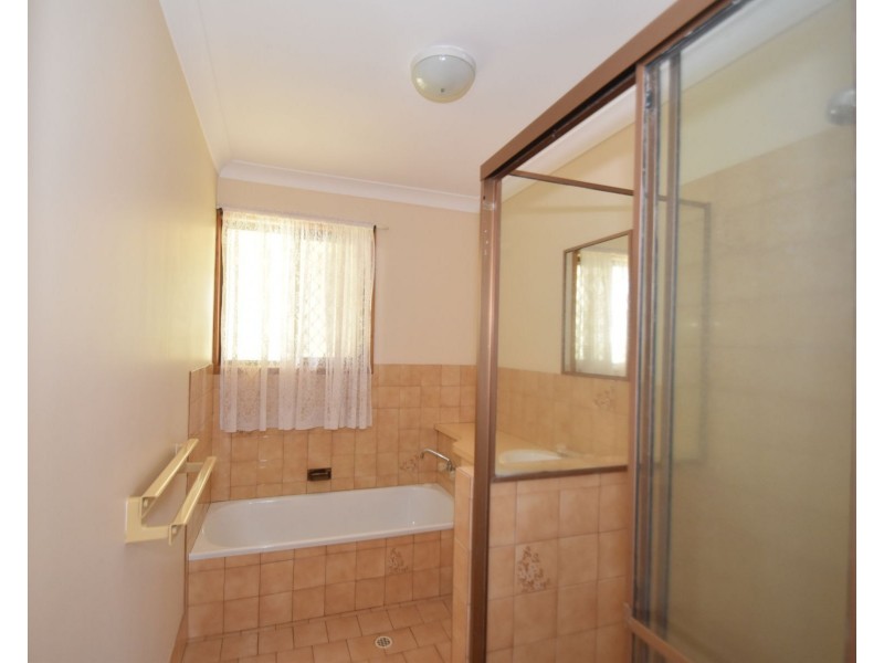 1/37 Agnes Street, Centenary Heights QLD 4350