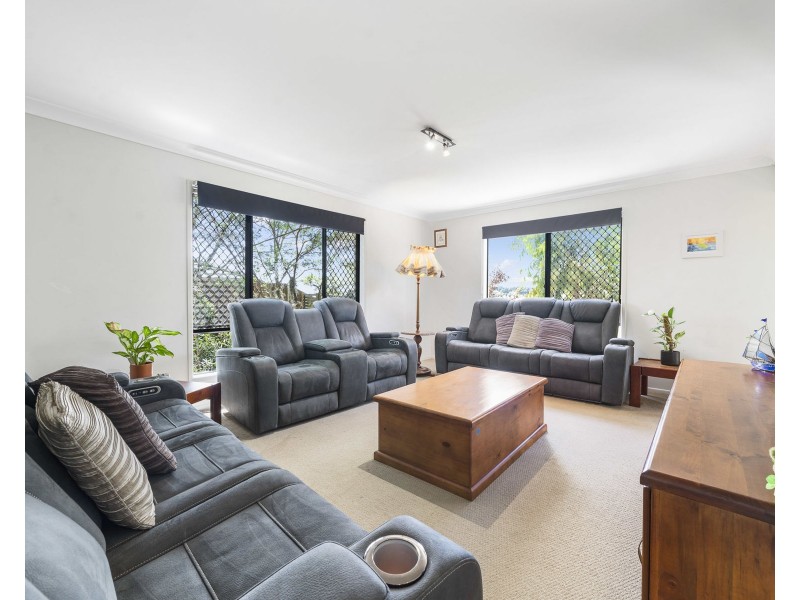 4 Winning Street, Glenvale QLD 4350