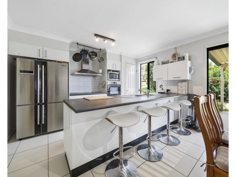 4 Winning Street, Glenvale QLD 4350
