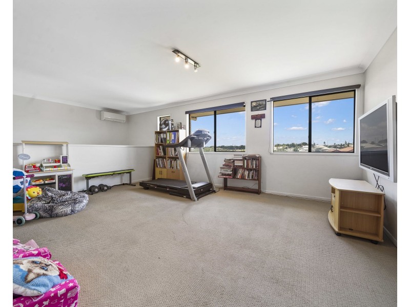 4 Winning Street, Glenvale QLD 4350