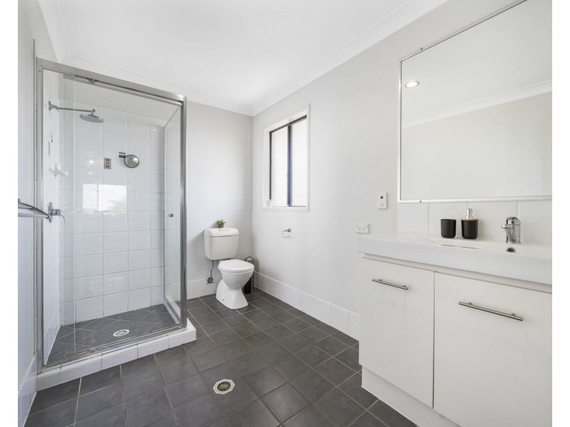 4 Winning Street, Glenvale QLD 4350