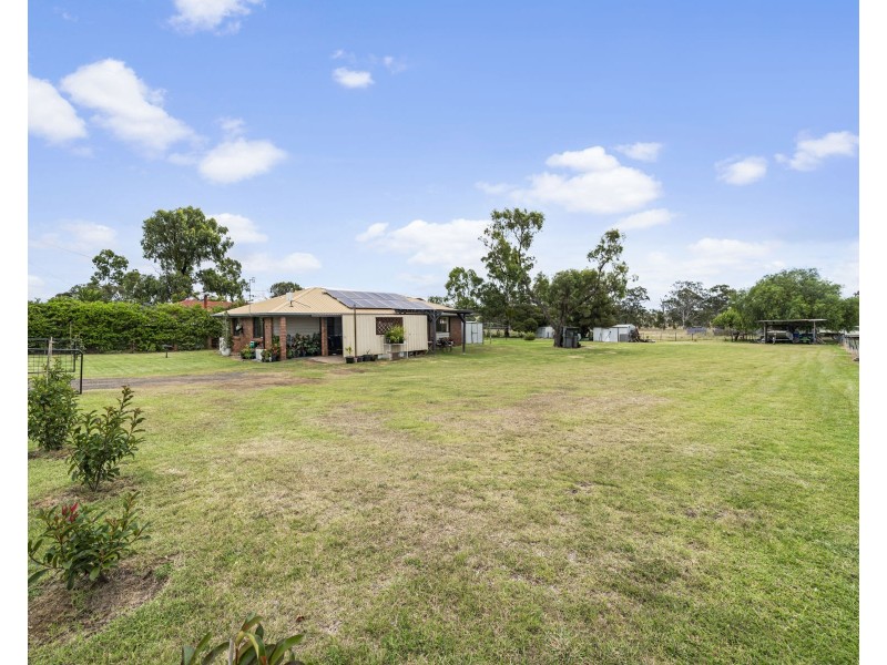 3 Nicholas Street, Goombungee QLD 4354