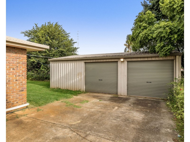 42 Poinciana Street, Newtown QLD 4350