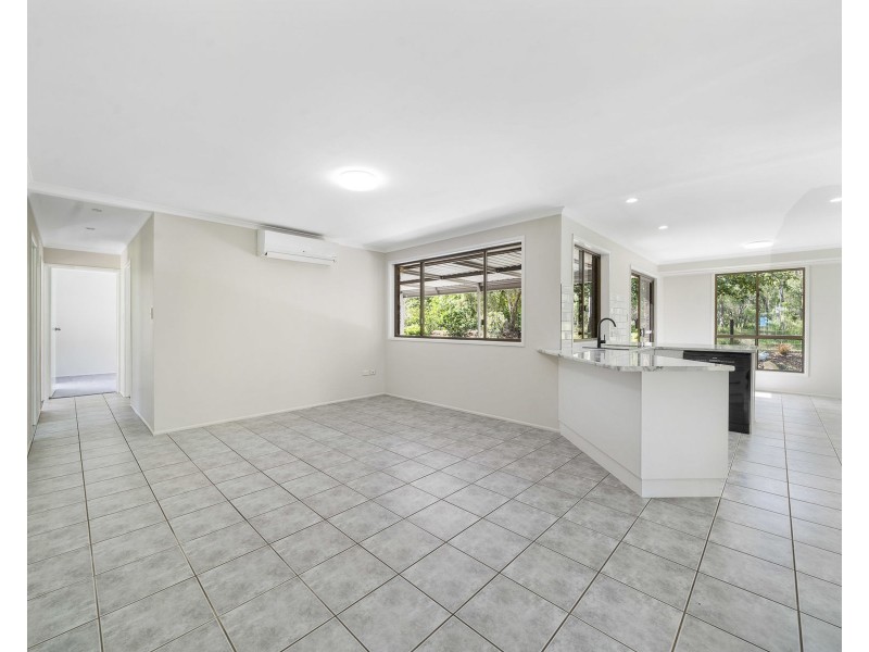 90 Koreelah Street, Upper Lockyer QLD 4352