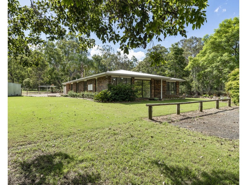 90 Koreelah Street, Upper Lockyer QLD 4352