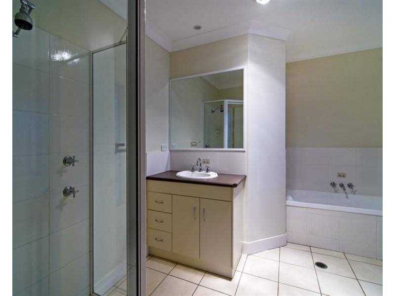 1/5 Rama Court, Kearneys Spring QLD 4350