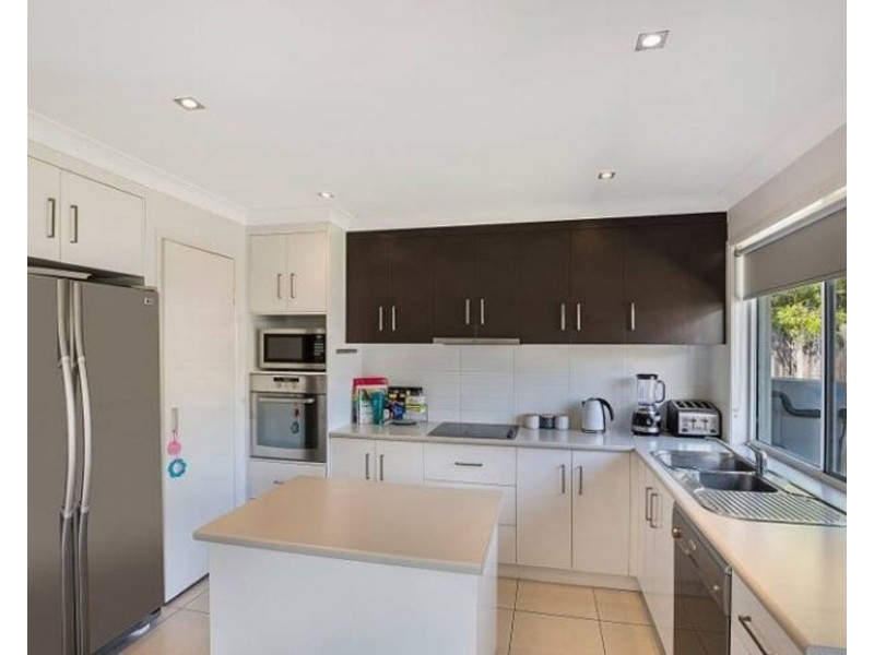 3/7 Whichello Street, Newtown QLD 4350