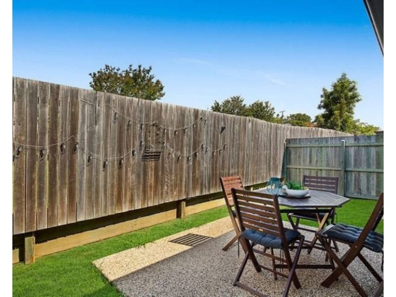 3/7 Whichello Street, Newtown QLD 4350