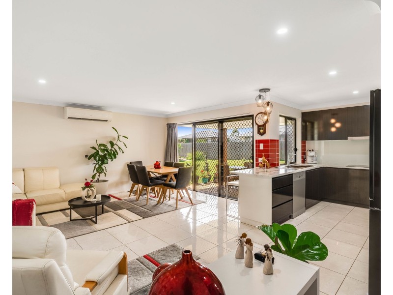 8 Corack Avenue, Cambooya QLD 4358