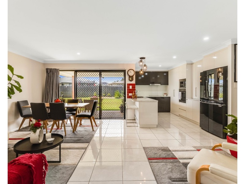 8 Corack Avenue, Cambooya QLD 4358