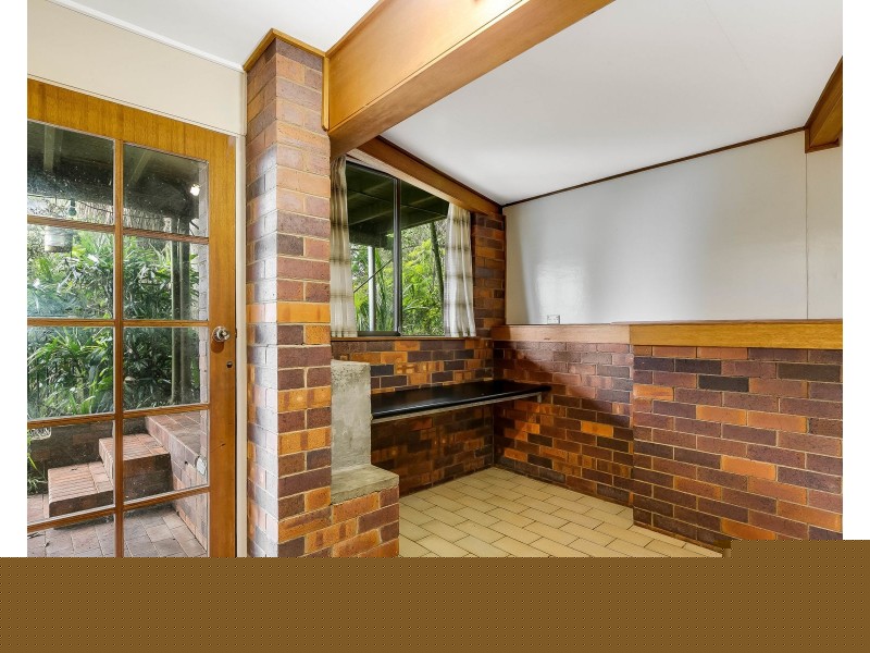 13 Murphys Creek Road, Blue Mountain Heights QLD 4350