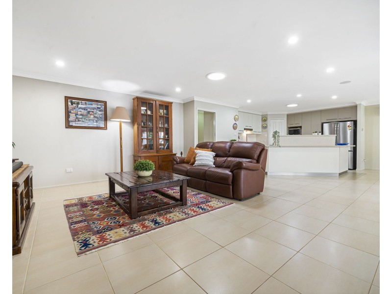 46 Honeyeater Drive, Highfields QLD 4352