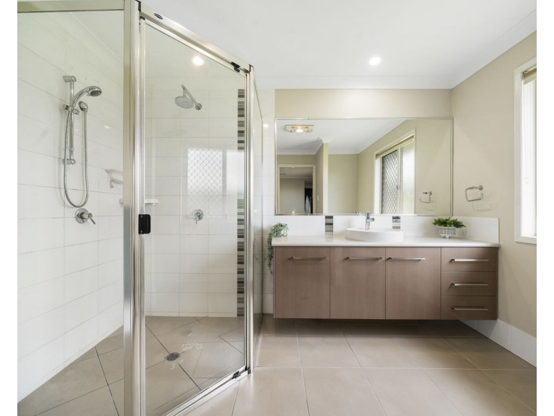 46 Honeyeater Drive, Highfields QLD 4352