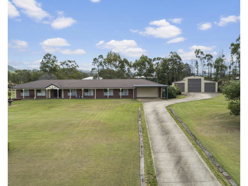 7 Kate Court, Withcott QLD 4352