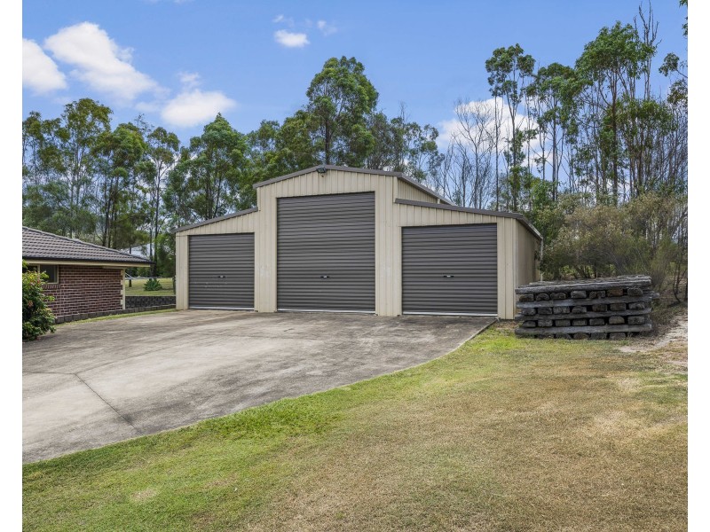 7 Kate Court, Withcott QLD 4352