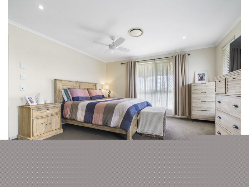 7 Kate Court, Withcott QLD 4352