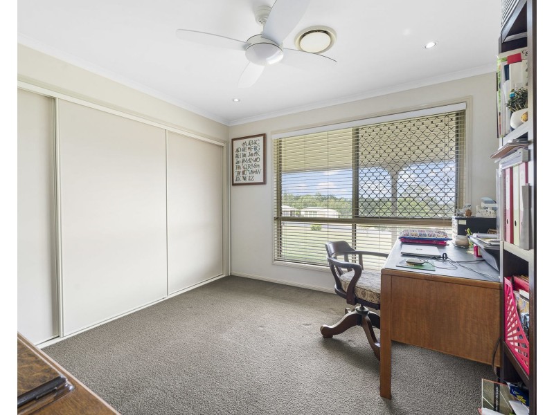 7 Kate Court, Withcott QLD 4352