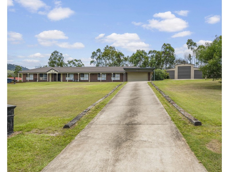 7 Kate Court, Withcott QLD 4352