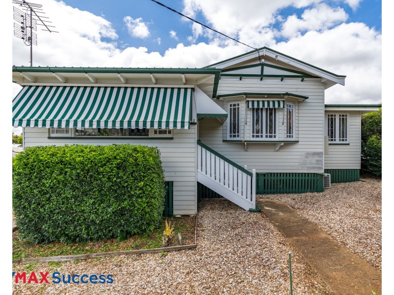 10 Clark Street, South Toowoomba QLD 4350