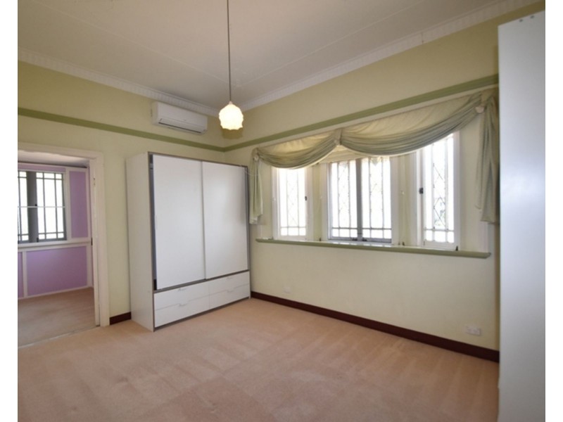 10 Clark Street, South Toowoomba QLD 4350