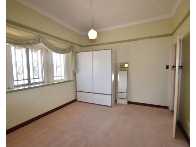 10 Clark Street, South Toowoomba QLD 4350