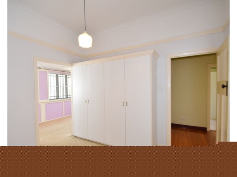 10 Clark Street, South Toowoomba QLD 4350
