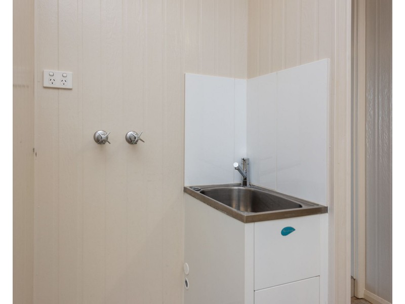 1/16 McMorrow Street, Kearneys Spring QLD 4350