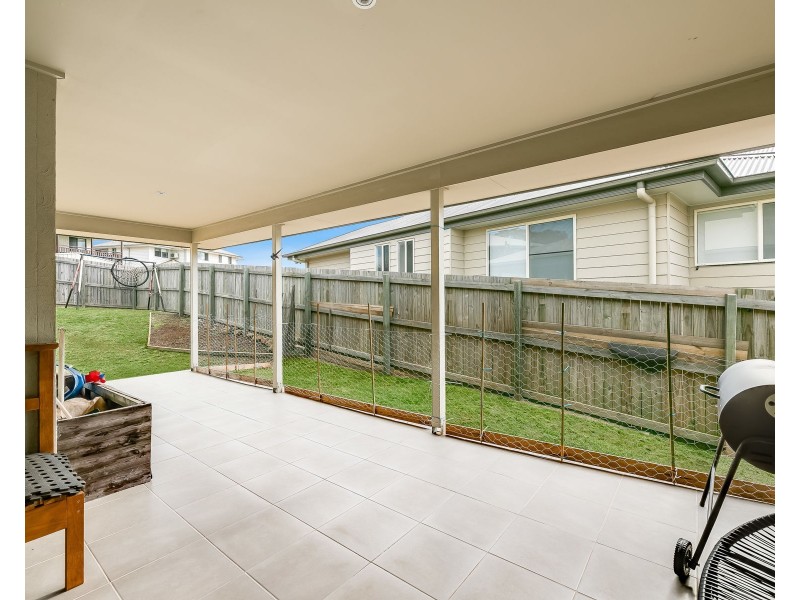 12 Felix Street, Cranley QLD 4350