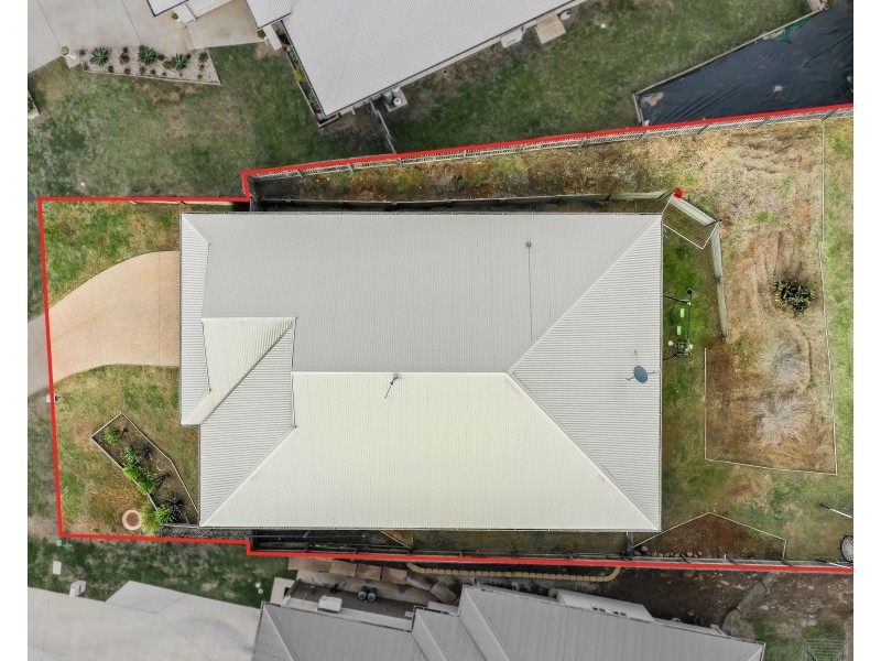 12 Felix Street, Cranley QLD 4350