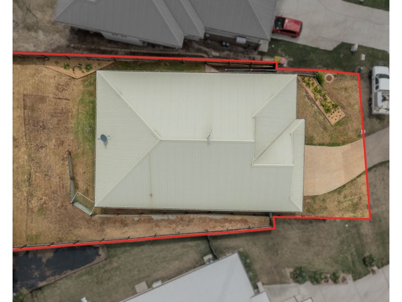 12 Felix Street, Cranley QLD 4350