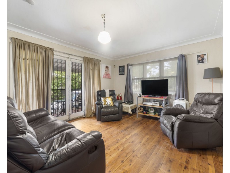 298 Alderley Street, Centenary Heights QLD 4350