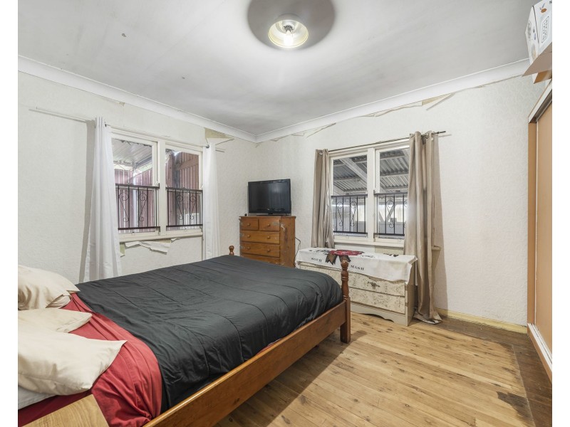 298 Alderley Street, Centenary Heights QLD 4350