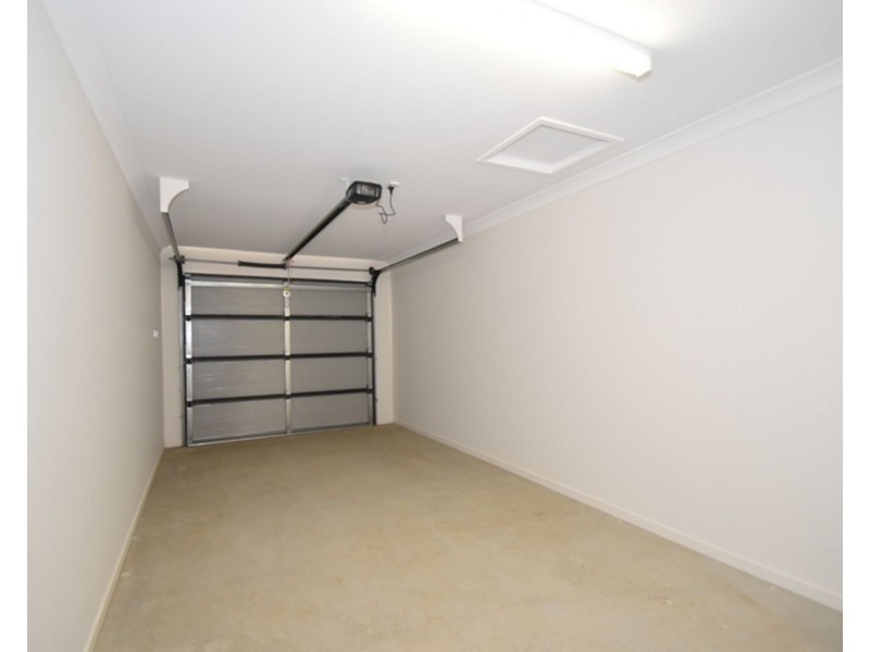 2/7 Magpie Drive, Cambooya QLD 4358