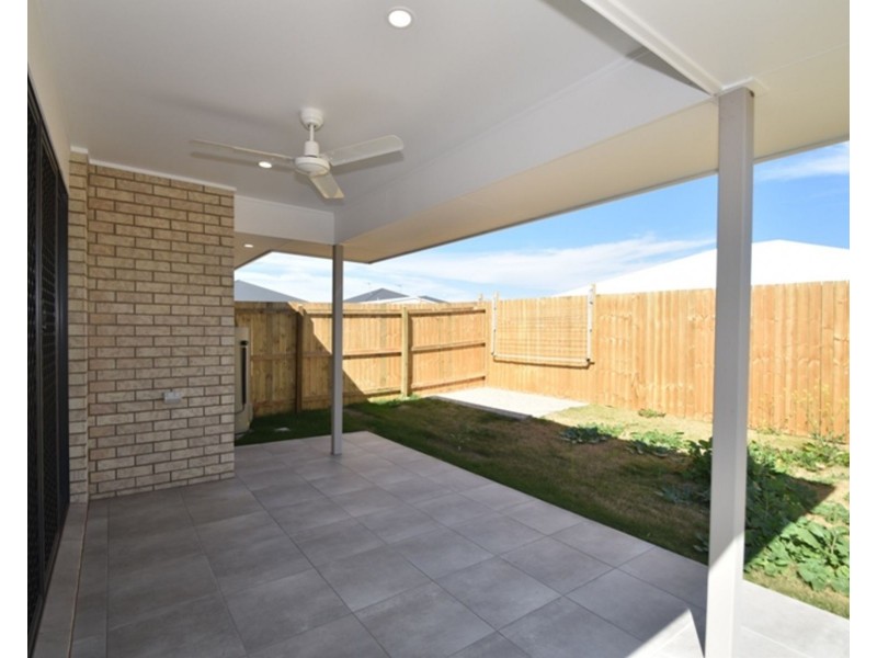 2/7 Magpie Drive, Cambooya QLD 4358