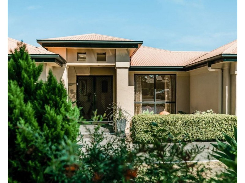 14 Jake Court, Middle Ridge QLD 4350