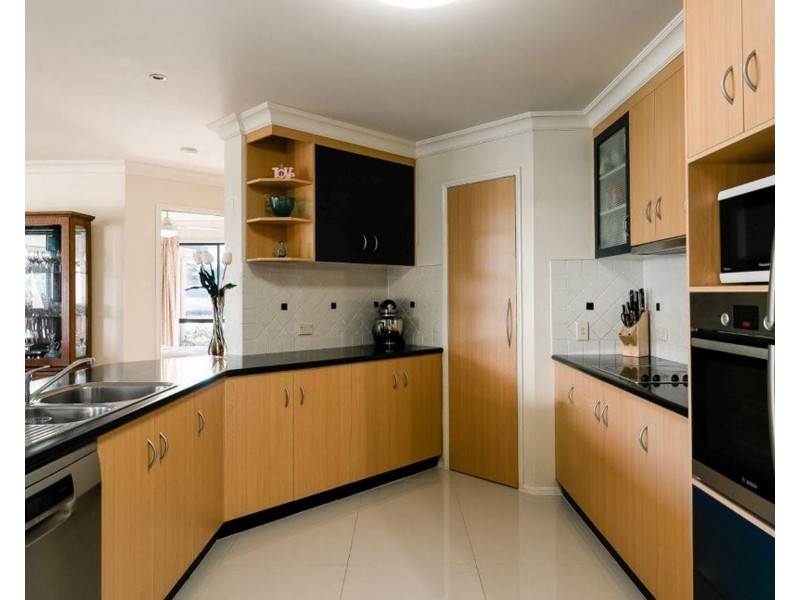 14 Jake Court, Middle Ridge QLD 4350