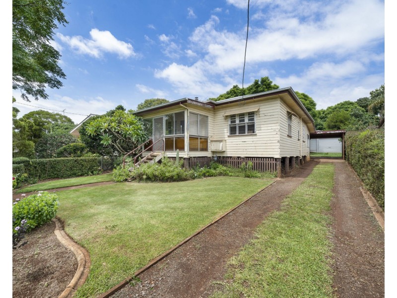 10 Stone Street, Wilsonton QLD 4350