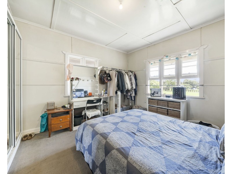 10 Stone Street, Wilsonton QLD 4350