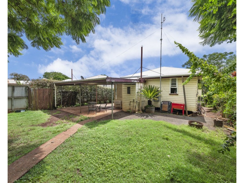 10 Stone Street, Wilsonton QLD 4350
