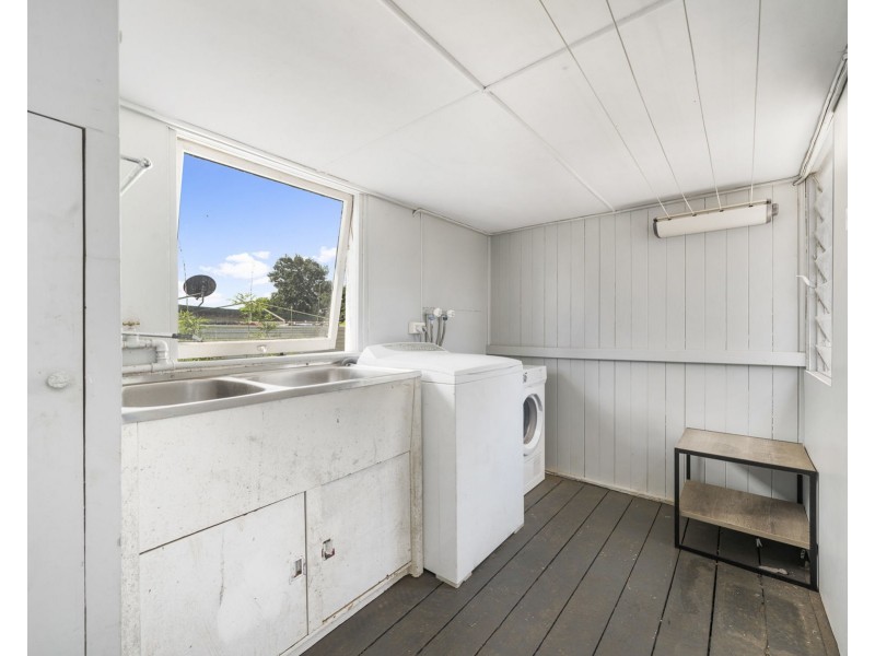 20 Second Avenue, Harristown QLD 4350