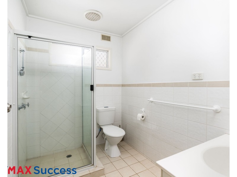 4/267A Geddes Street, Centenary Heights QLD 4350
